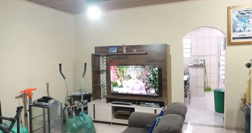 Casa comercial à venda no Parque Santa Teresa, Carapicuíba 