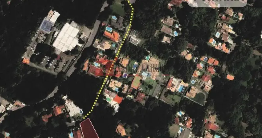 Casa em condomínio fechado à venda no Algarve, Cotia 