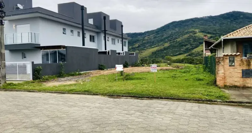 Terreno com total infraestrutura
