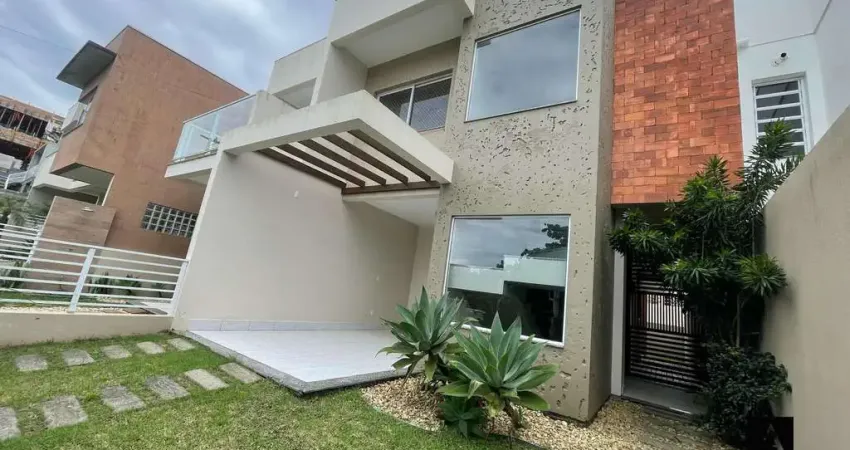 Casa à venda no bairro Ferraz - Garopaba/SC