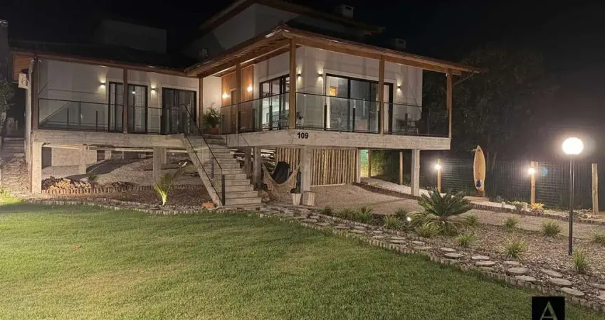 Casa com 3 quartos à venda na Rua Maria Aguiar de Souza - Rua A, 89, Macacu, Garopaba