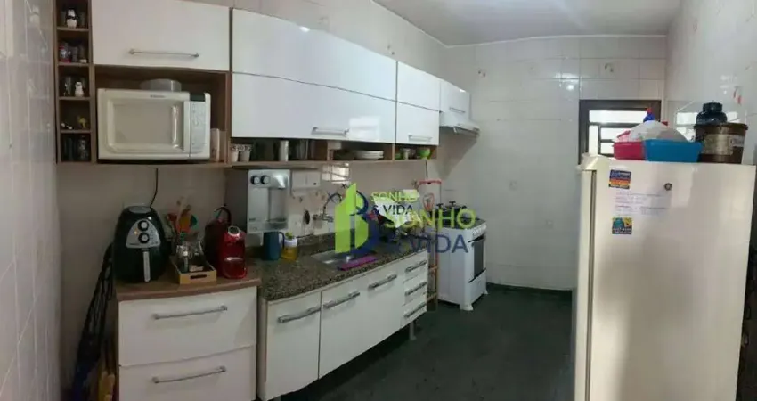 Casa para venda em Parque Valença I de 250.00m² com 4 Quartos e 5 Garagens