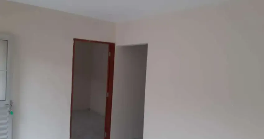 Casa com 2 quartos para alugar no Jardim Virgínia Bianca, São Paulo