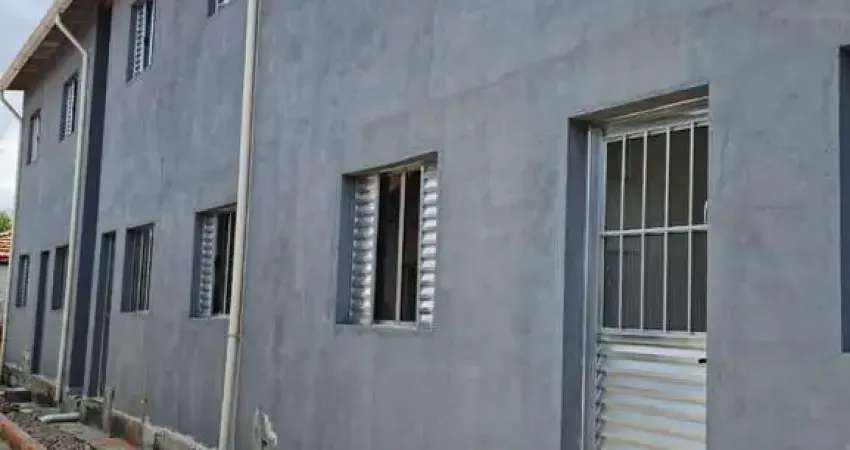Casa com 2 quartos para alugar no Jardim Virgínia Bianca, São Paulo 