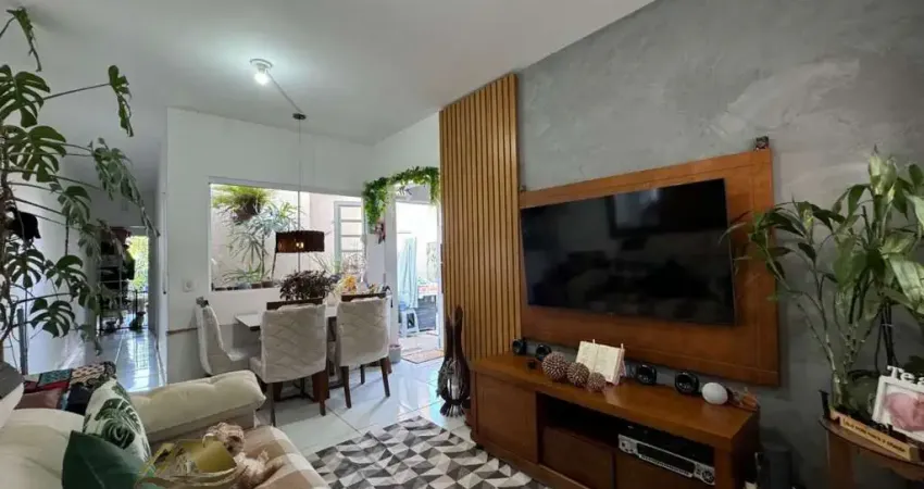 Linda! Casa de campo aconchegante á venda em Terra Preta, Mairiporã/SP