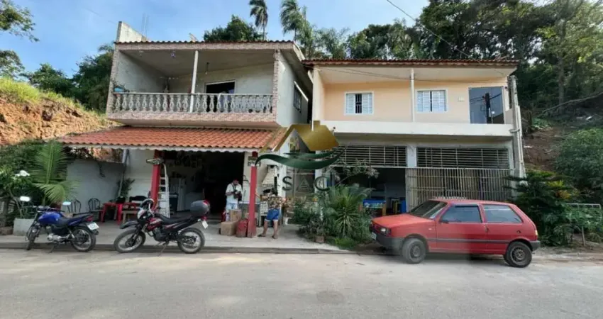 OPORTUNIDADE!!! Terreno contendo os dois sobrados á venda em Terra Preta, Mairiporã/SP