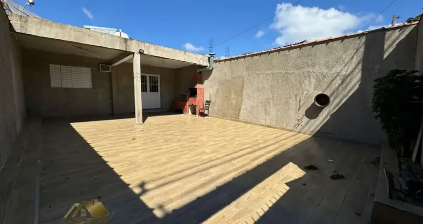 Casa em área comercial para venda em Terra Preta, Mairiporã/SP