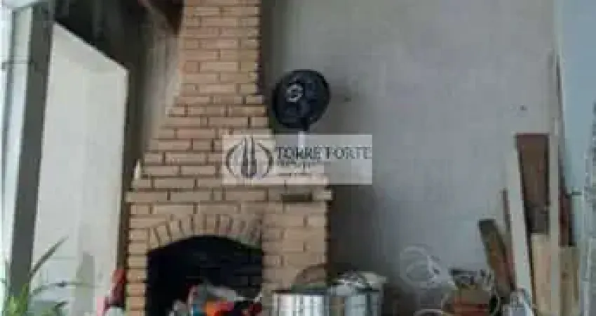 Sobrado com Varanda 4 dormitorios 2 vagas de garagem em Mogi das Cruzes.