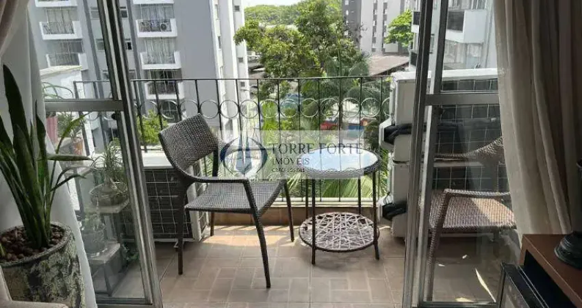 Excelente Apartamento com 2 dormitórios e Varanda no Tatuapé
