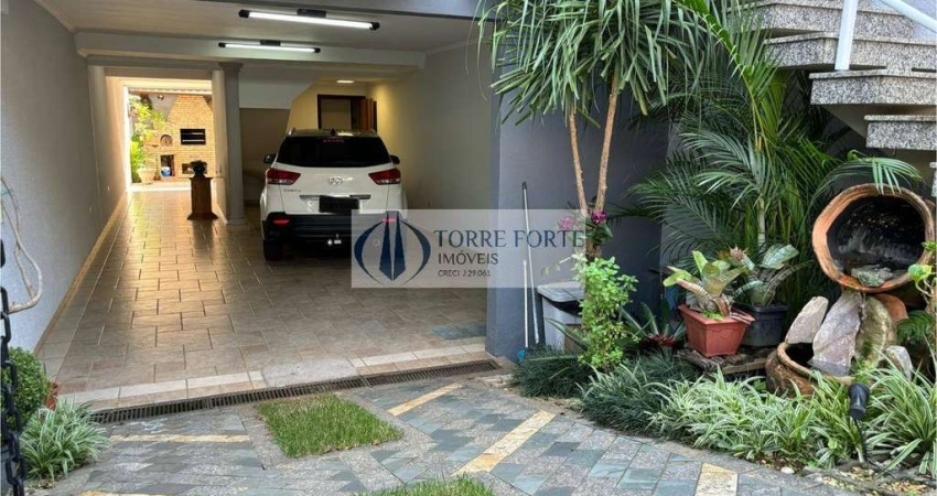 Lindo sobrado 4 dormitórios, 1 suíte, 4 vagas na Vila Floresta