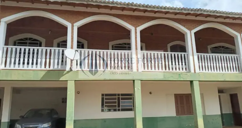 Chácara de 13.000 metros - Com 10 Dormitórios  Casa em Bragança Paulista SP
