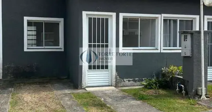Casa em Condomínio 2 Dormitórios, 1 Vaga, com Quintal em Suzano