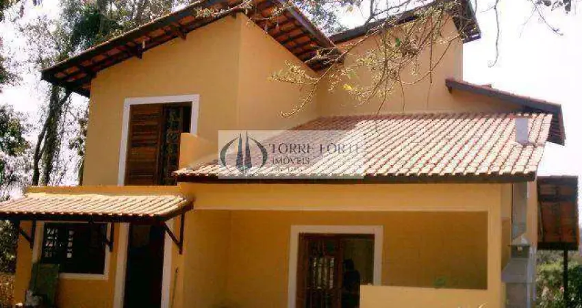 Casa de 533m² em condominio com 3 dormitórios com 4 vagas em itapevi