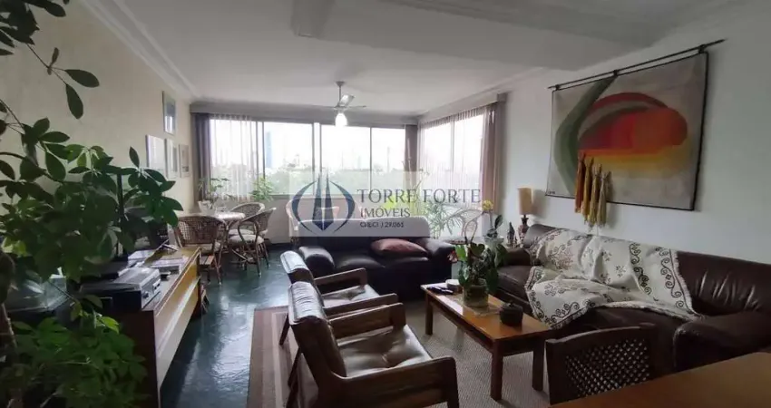 Aclimação, lindo apartamento, espaçoso 140m², 3 dorms, sendo 1 suíte.