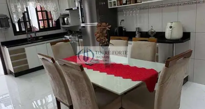 Sobrado com 3 dormitorios 1 suite com sacada, 4 vagas no parque do carmo.