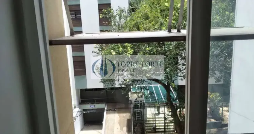 Espaçoso apartamento, bem localizado, com 57m² ao lado da Av Higienópolis