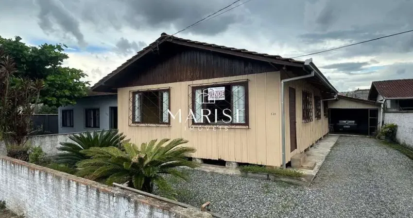 Terreno à venda na Rua São Vicente, 520, Boa Vista, Joinville