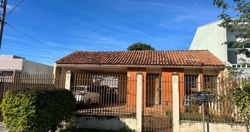 Terreno amplo com casa averbada no Capão Raso – 379,50 m² de terreno e 126 m² de área construída! - Cod. 04.069