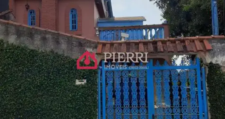 Sobrado ampo com quintal, lareira, jardim a venda no Jaraguá