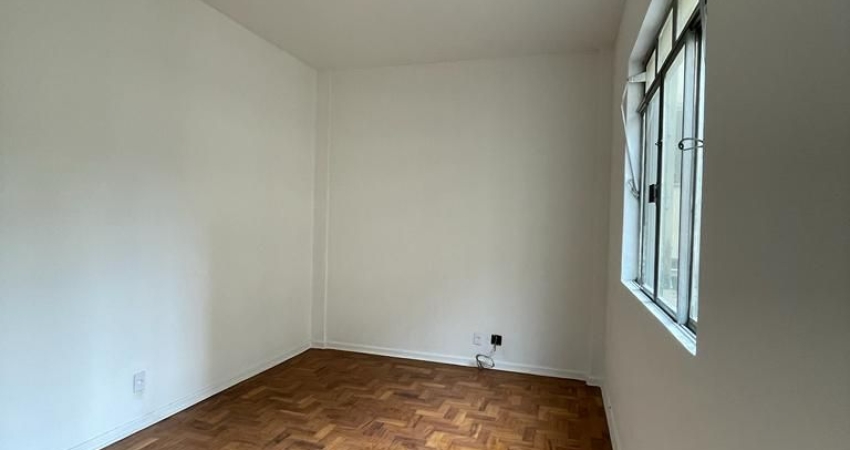 **EMBARÉ – VENDA – 01 DORM AMPLO – FRENTE AO MAR!**