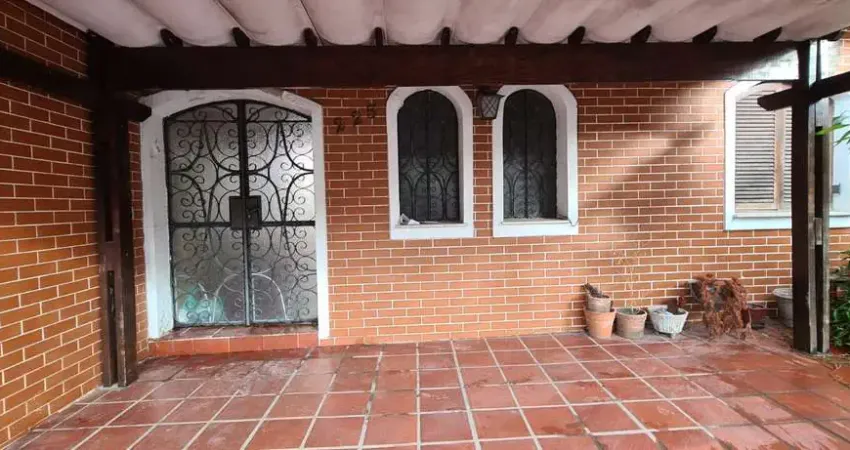 Casa com 3 quartos à venda na Rua Barra do Chapéu, Vila Romana, São Paulo