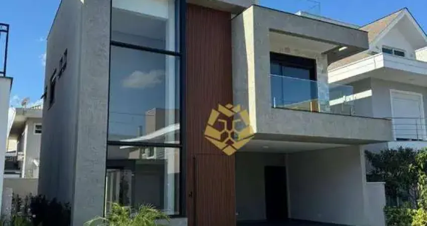 Lindo Triplex com 4 dormitórios à venda, 353 m² por R$ 2.800.000 - Pinheirinho - Curitiba/PR