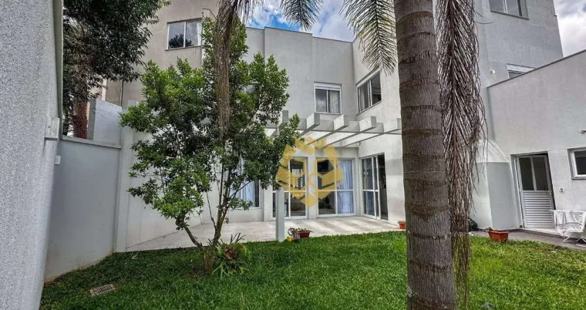 Casa de condominio fechado no Bacacheri com quintal grande, com 4 dormitórios à venda, 412 m² por R$ 2.860.000
