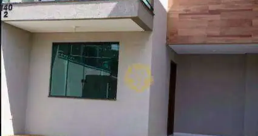 Sobrado no Uberaba com 2 dormitórios à venda, 80 m² por  R$ 500.000.