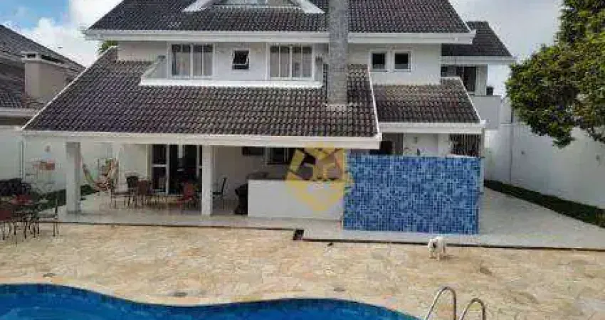 Casa à venda em condomínio fechado no Pineville, 4 Dormitórios, 400 m² por apenas R$ 2.650.000.