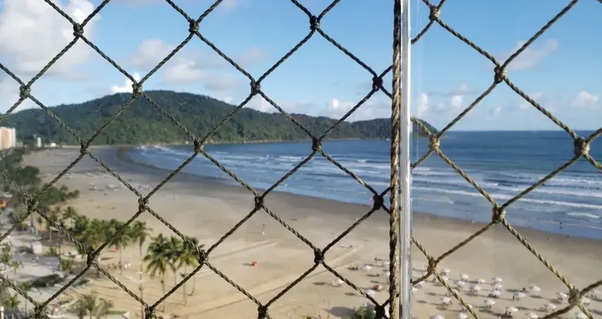 Oportunidade no  no canto do forte- varanda 2 dormitórios amplos. sensacional