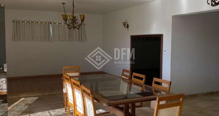 Sobrado à venda no bairro Vila Sud Menuci, com 3 dormitórios, sendo 1 suíte.