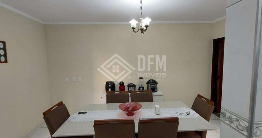Casa Sobrado à venda com preço de oportunidade no bairro Chácara Jafet em Mogi das Cruzes, SP, com 3 dormitórios, sendo 1 suíte