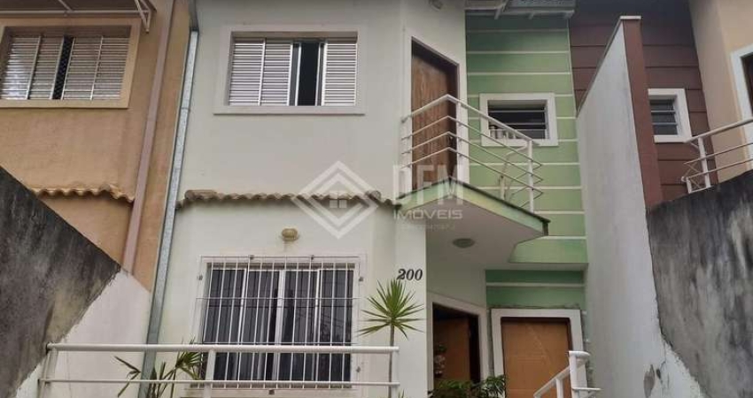 Casa Sobrado à venda no bairro Mogi Moderno em Mogi das Cruzzes, SP, com 3 dormitórios, sendo 1 suíte