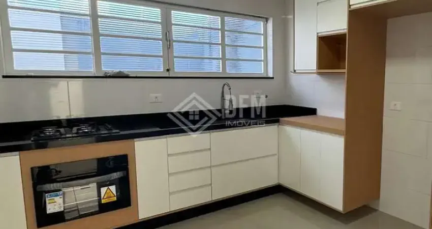 Casa 2 dormitórios para alugar na Vila Oliveira em Mogi das Cruzes, SP.