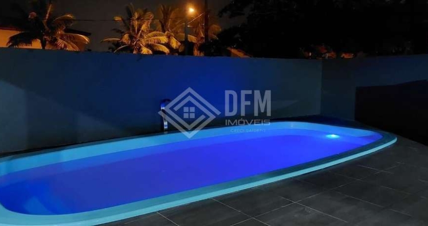 Casa com piscina a venda em frente a praia  em , Mongaguá/SP