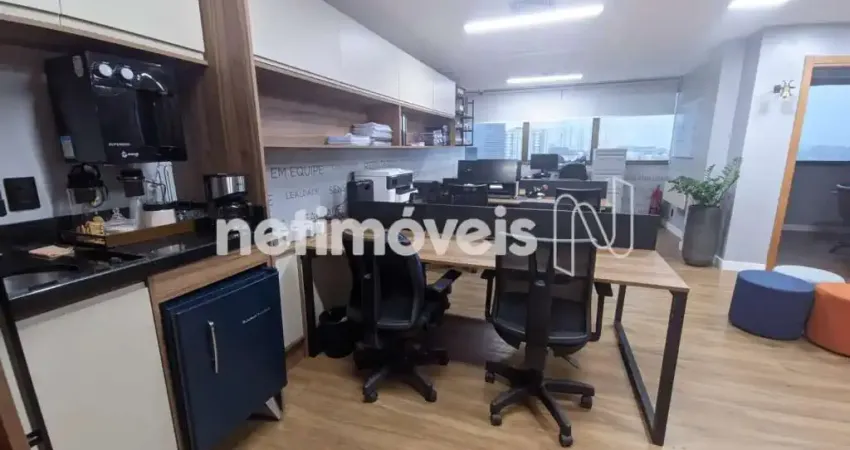 Conjunto de salas prontas para uso no hangar business &mdash; 64 m²;, reformada!