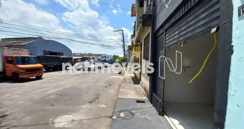 Ponto comercial com 1 sala para alugar na Rua Lopes Trovão, 120, Massaranduba, Salvador