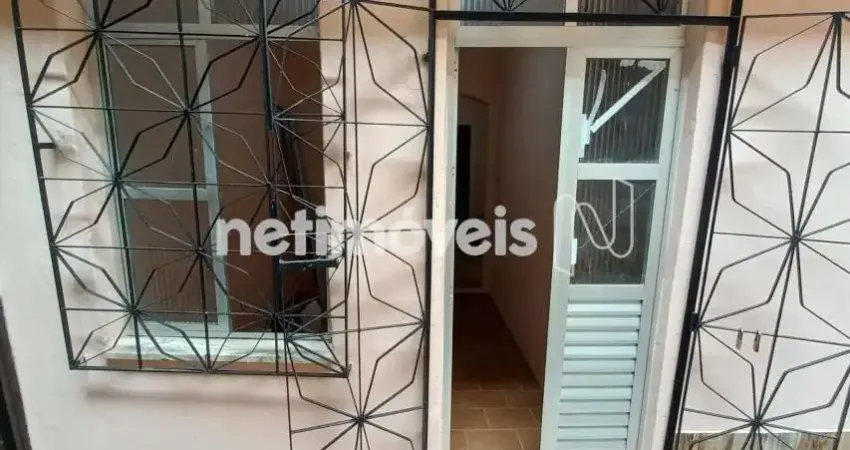 Casa 3 pavimentos com 2 quartos para aluguel no uruguai ( cidade baixa )