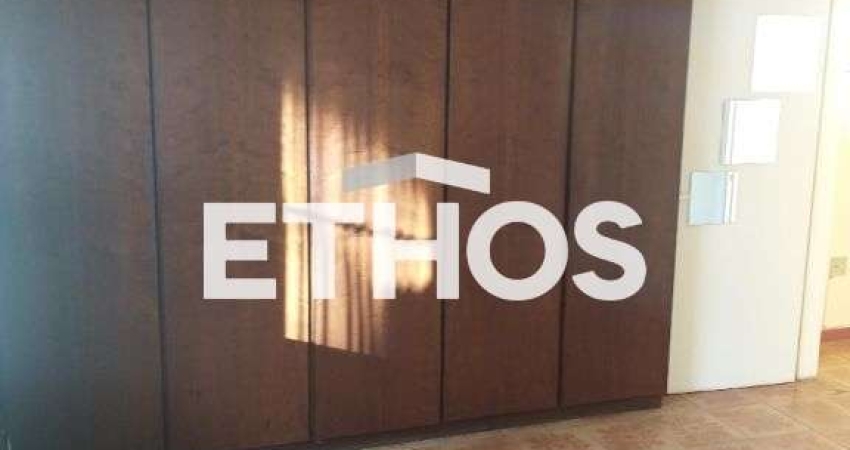 CASA COM 1 DORMITORIO NO CENTRO