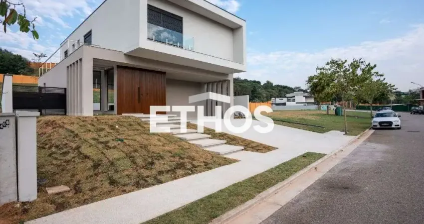 Sobrado de alto padrao recem construido no condominio Alphaville 1 em Jundiai para venda