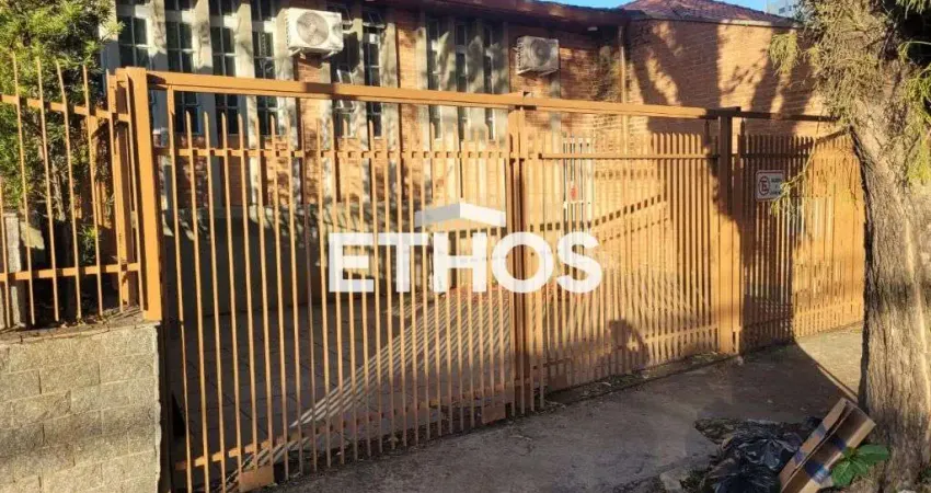 Aluga casa comercial 3 salas 3 banheiros 3 garagem no centro de jundiai