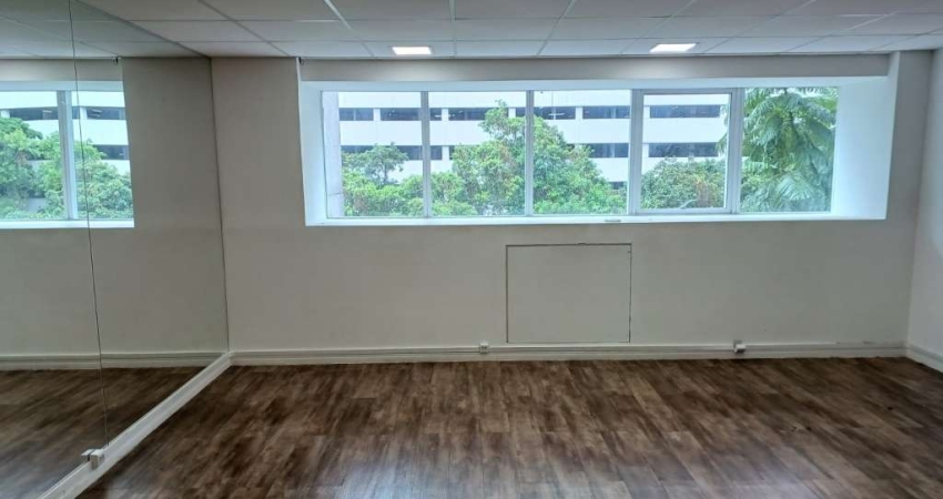 Sala comercial com 2 salas para alugar na Rua Doutor Luiz Migliano, 1986, Jardim Vazani, São Paulo