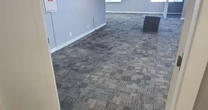 Sala comercial com 1 sala para alugar na Rua Alexandre Dumas, 1658, Santo Amaro, São Paulo