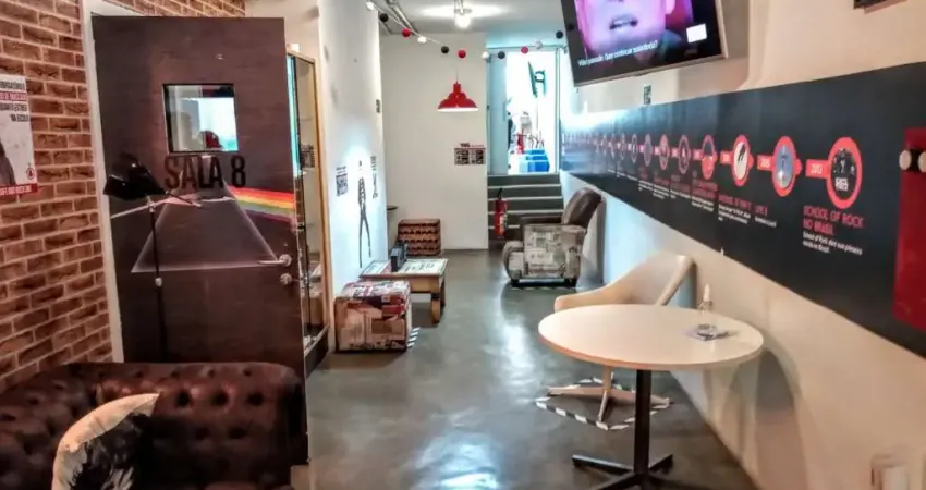 Casa comercial com 14 salas à venda na Rua Batataes, 187, Jardim Paulista, São Paulo