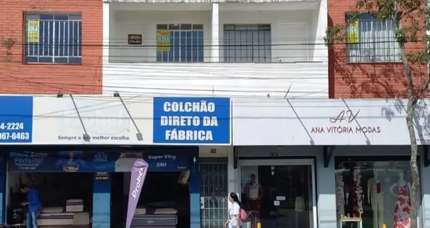 Sala Comercial 2 ótima localização centro Hauer Conjunto Comercial com 04 salas, cozinha e banheiro. Aluguel R$ 1.400,00 + Taxas.