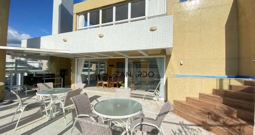 Cobertura à 20m da praia em Riviera de São Lourenço A venda