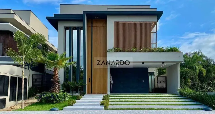 Casa de alto padrão próxima a praia à venda em Riviera de São Lourenço