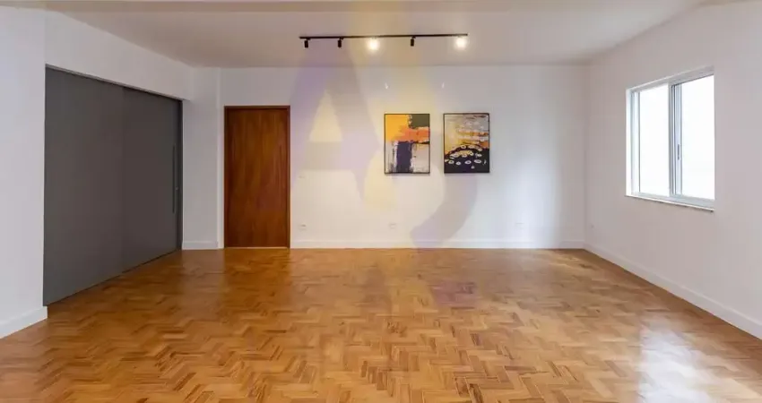 Apartamento nos Jardins com Sala ampla para 3 ambientes, 3 dormitórios com 1 suíte, 1 vaga de garagem, ar condicionado, próximo a Avenida Paulista e metrô. Pronto para morar