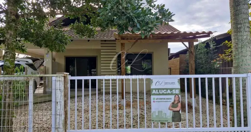 Casa com 4 quartos para alugar no Itacolomi, Balneário Piçarras 