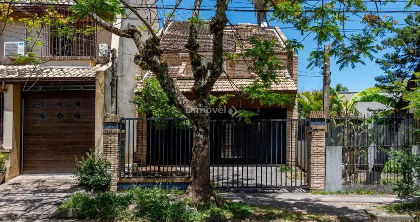 Casa com 3 quartos à venda na Travessa Nossa Senhora de Lourdes, 257, Tristeza, Porto Alegre